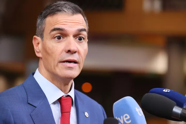 Ισπανία: Οι Καταλανοί σύμμαχοι της κυβέρνησης Σάντσεθ στα πρόθυρα του να αποσύρουν τη στήριξή τους Ισπανία: Οι Καταλανοί σύμμαχοι της κυβέρνησης Σάντσεθ στα πρόθυρα του να αποσύρουν τη στήριξή τους
