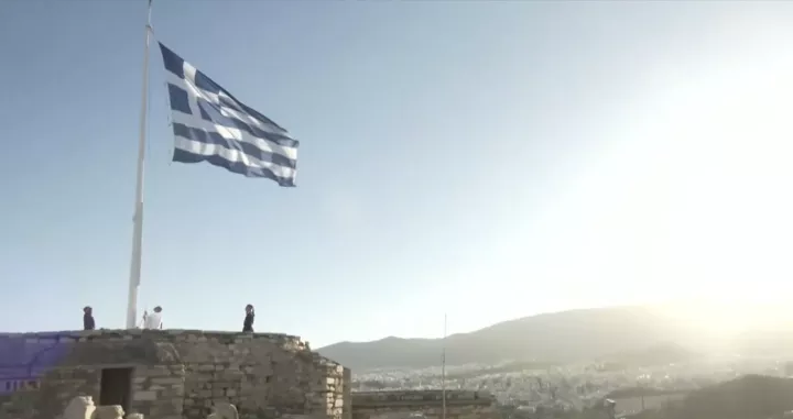 Έπαρση της σημαίας στην Ακρόπολη - Οι 21 κανονιοβολισμοί (vids) Έπαρση της σημαίας στην Ακρόπολη - Οι 21 κανονιοβολισμοί (vids)