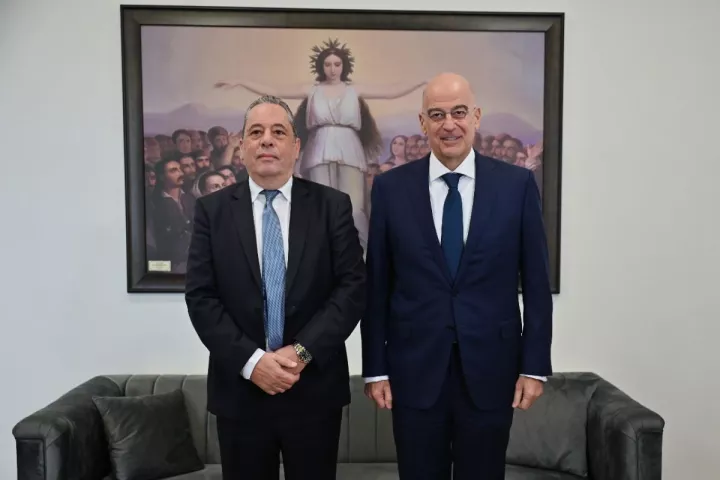 Συνάντηση ΥΠΑΜ Ελλάδας - Κύπρου: Στο τραπέζι η αμυντική συνεργασία και η συμμετοχή στο πρόγραμμα SAFE Συνάντηση ΥΠΑΜ Ελλάδας - Κύπρου: Στο τραπέζι η αμυντική συνεργασία και η συμμετοχή στο πρόγραμμα SAFE