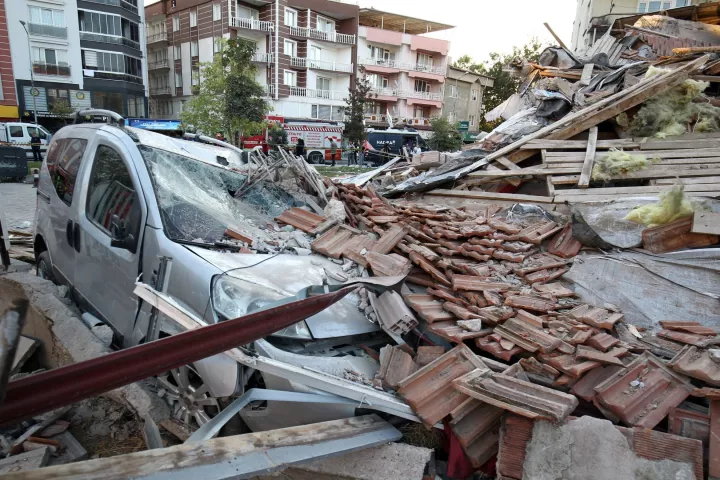 Τουρκία: Πάνω από 300 μετασεισμοί μετά τα 6,1 Ρίχτερ στο Μπαλκισεχίρ Τουρκία: Πάνω από 300 μετασεισμοί μετά τα 6,1 Ρίχτερ στο Μπαλκισεχίρ