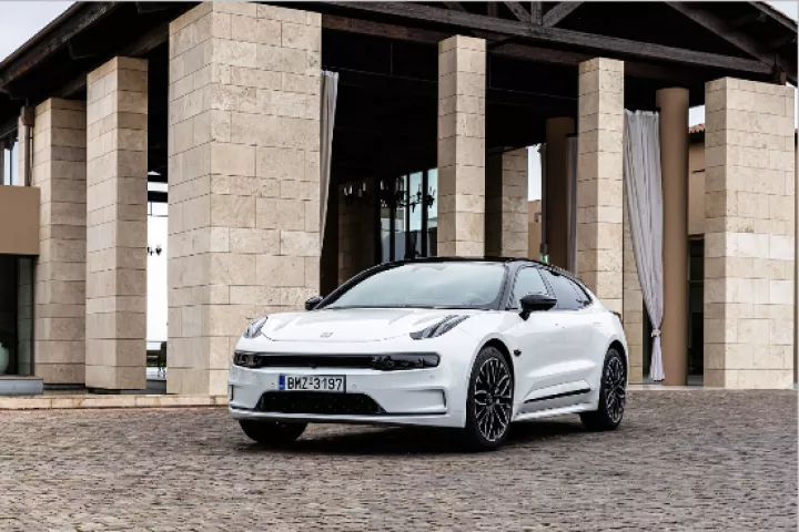 Πρεμιέρα για μια νέα premium-tech μάρκα, στο κατάλληλο περιβάλλον… Πρεμιέρα για μια νέα premium-tech μάρκα, στο κατάλληλο περιβάλλον…