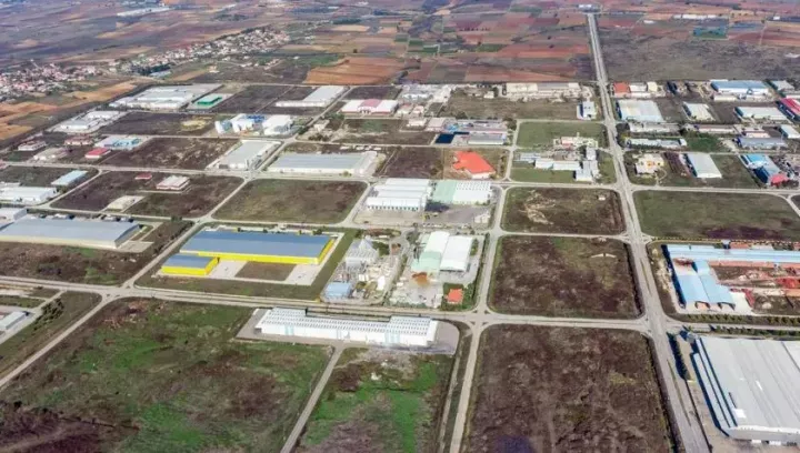 Κομοτηνή: Το «πετράδι του στέμματος» της βιομηχανίας - Ο ρόλος της μεταποίησης και η ανάγκη αξιοποίησης της ΒΙ.ΠΕ. Κομοτηνή: Το «πετράδι του στέμματος» της βιομηχανίας - Ο ρόλος της μεταποίησης και η ανάγκη αξιοποίησης της ΒΙ.ΠΕ.