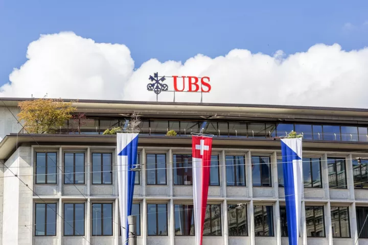 UBS: Εκτίναξη 74% στα κέρδη του γ' τριμήνου UBS: Εκτίναξη 74% στα κέρδη του γ' τριμήνου
