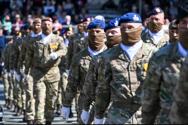 Το Βέλγιο διεξάγει έρευνα για πτήσεις μη επανδρωμένων αεροσκαφών πάνω από στρατιωτική βάση Το Βέλγιο διεξάγει έρευνα για πτήσεις μη επανδρωμένων αεροσκαφών πάνω από στρατιωτική βάση