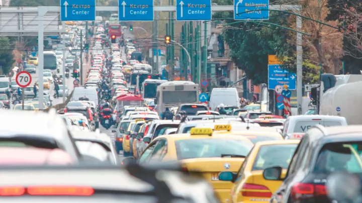 Πώς θα δοθεί λύση στο κυκλοφοριακό κομφούζιο Πώς θα δοθεί λύση στο κυκλοφοριακό κομφούζιο