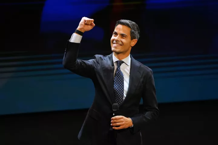 Γέτεν (D66): Το μεγαλύτερο κόμμα θα πρέπει να ηγηθεί των συνομιλών για τον σχηματισμό νέας κυβέρνησης Γέτεν (D66): Το μεγαλύτερο κόμμα θα πρέπει να ηγηθεί των συνομιλών για τον σχηματισμό νέας κυβέρνησης