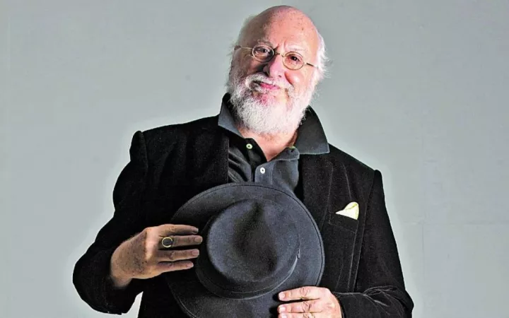 Προτάσεις για όσα διαβάζονται σήμερα: Η Ποίηση του Βίου στον Διονύση Σαββόπουλο Προτάσεις για όσα διαβάζονται σήμερα: Η Ποίηση του Βίου στον Διονύση Σαββόπουλο