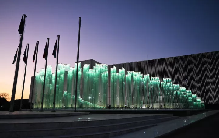 ΜETLEN: Με σύγχρονο εξοπλισμό η νέα όψη του υπουργείου Εθνικής Αμυνας  ΜETLEN: Με σύγχρονο εξοπλισμό η νέα όψη του υπουργείου Εθνικής Αμυνας