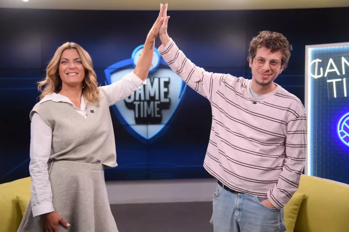 Ο Βαγγέλης Δαούσης στο ΟΠΑΠ Game Time: Η βουτιά σε παγωμένη πισίνα και ο Κριστιάνο Ρονάλντο Ο Βαγγέλης Δαούσης στο ΟΠΑΠ Game Time: Η βουτιά σε παγωμένη πισίνα και ο Κριστιάνο Ρονάλντο