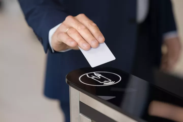 Από Δευτέρα η ψηφιακή κάρτα εργασίας επεκτείνεται σε νέους κλάδους - Ποιοι είναι Από Δευτέρα η ψηφιακή κάρτα εργασίας επεκτείνεται σε νέους κλάδους - Ποιοι είναι