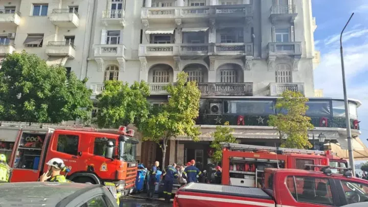 Θεσσαλονίκη: Μεγάλη φωτιά σε κατάστημα εστίασης στη Λεωφόρο Νίκης (ΦΩΤΟ) Θεσσαλονίκη: Μεγάλη φωτιά σε κατάστημα εστίασης στη Λεωφόρο Νίκης (ΦΩΤΟ)