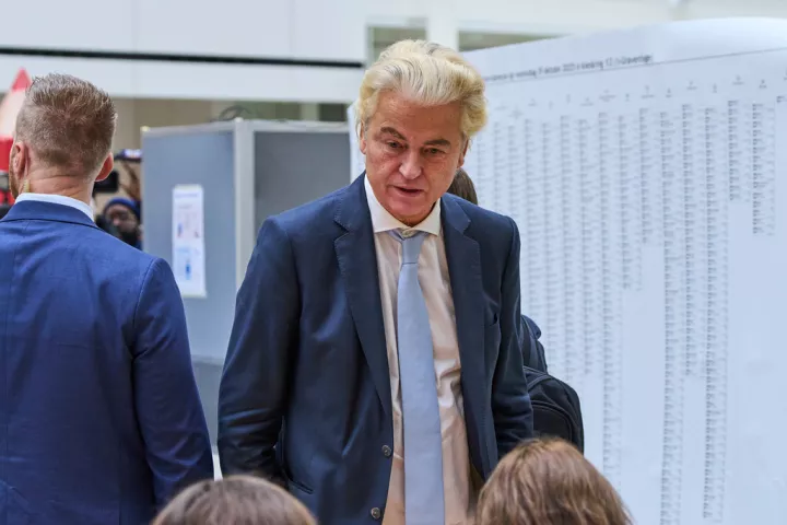 Ολλανδία: Ο ακροδεξιός Βίλντερς υποστηρίζει ότι έγιναν «παρατυπίες» στην καταμέτρηση των ψήφων	 Ολλανδία: Ο ακροδεξιός Βίλντερς υποστηρίζει ότι έγιναν «παρατυπίες» στην καταμέτρηση των ψήφων