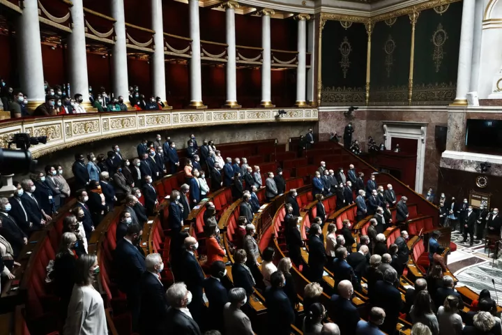 Γαλλία: Η Βουλή απέρριψε τον «φόρο Ζικμάν» για τη φορολόγηση των υπερπλούσιων 