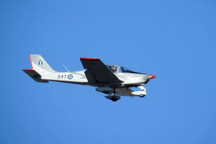 Κλήρωση για τις πτήσεις μαθητών με εκπαιδευτικά αεροσκάφη της Πολεμικής Αεροπορίας	 Κλήρωση για τις πτήσεις μαθητών με εκπαιδευτικά αεροσκάφη της Πολεμικής Αεροπορίας