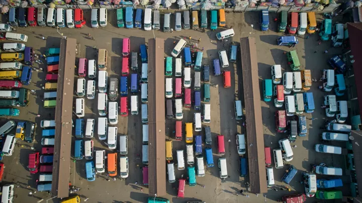 Σε ισχύ από σήμερα οι επιπλέον αμερικανικοί δασμοί στα εισαγόμενα φορτηγά και λεωφορεία Σε ισχύ από σήμερα οι επιπλέον αμερικανικοί δασμοί στα εισαγόμενα φορτηγά και λεωφορεία