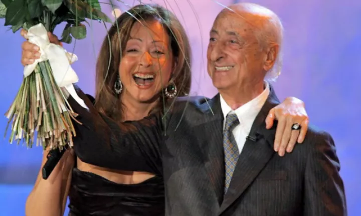 Πέθανε σε ηλικία 102 ετών ο πατέρας της Βίκυ Λέανδρος, Λεό Λέανδρος - Ο πρώτος ερμηνευτής του ύμνου του Παναθηναϊκού