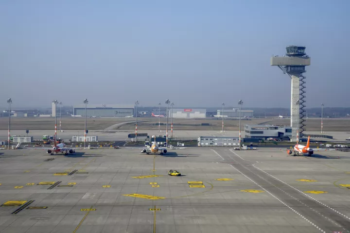 Άγνωστης προέλευσης drone πάνω από το αεροδρόμιο Βερολίνου