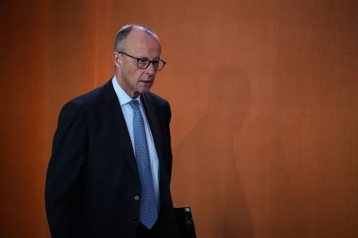 CDU: Το Κέντρο εξεγείρεται και αμφισβητεί τον Μερτς