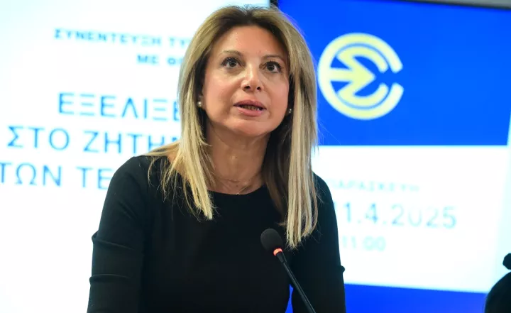 Μ. Καρυστιανού κατά Τσίπρα: Ο επαγγελματίας πολιτικός άλλα λέει και άλλα κάνει