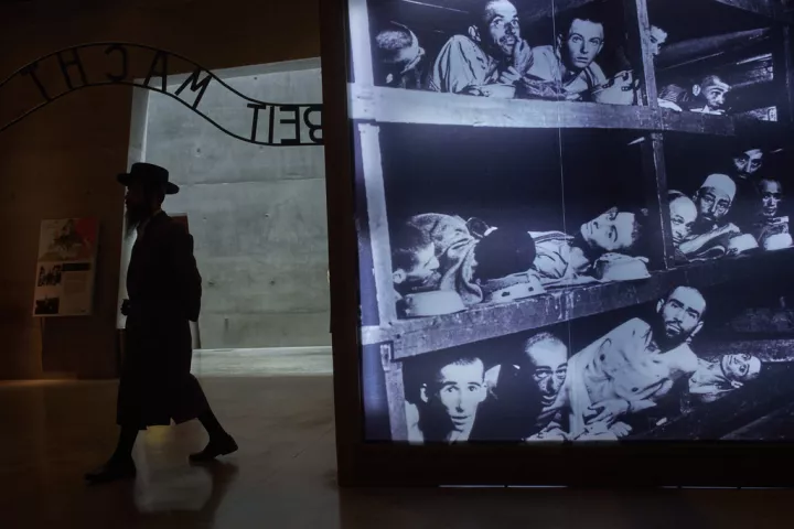 Πέντε εκατομμύρια θύματα του Ολοκαυτώματος ταυτοποιήθηκαν - Η AI βοηθά στον εντοπισμό ακόμη 250.000 ονομάτων