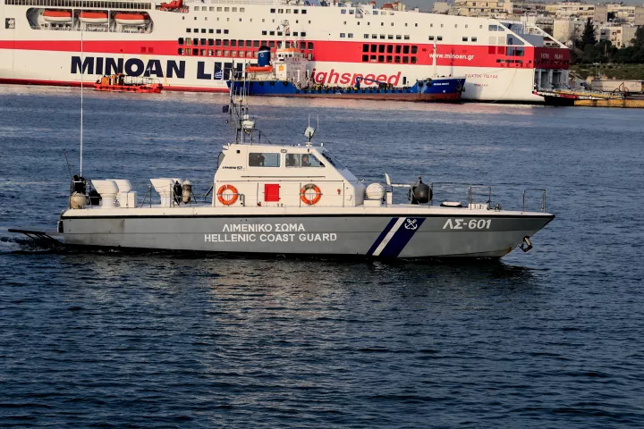 Συνελήφθη Σύρος για διακίνηση μεταναστών από το τμήμα ασφάλειας του Κεντρικού Λιμεναρχείου Πειραιά