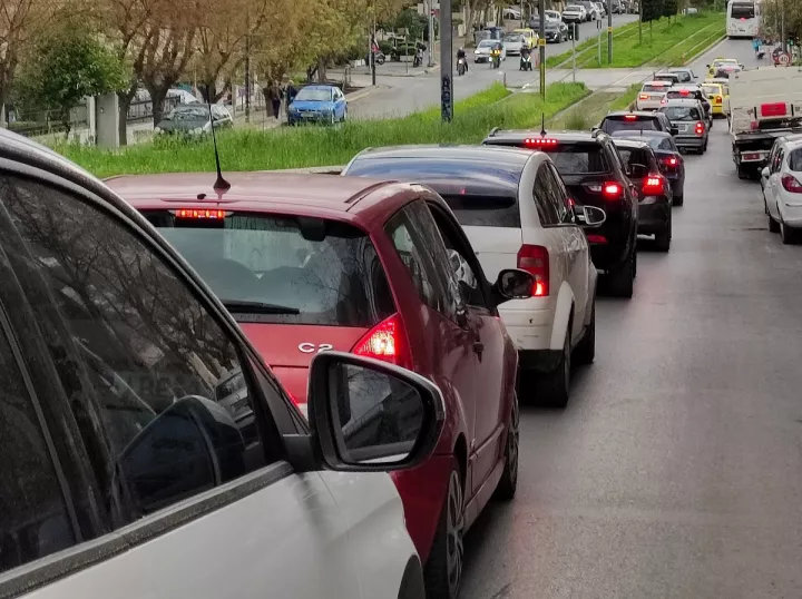 Συνεχίζονται οι διασταυρωτικοί έλεγχοι οχημάτων – Νέα ειδοποιητήρια για ασφάλιση και τέλη κυκλοφορίας