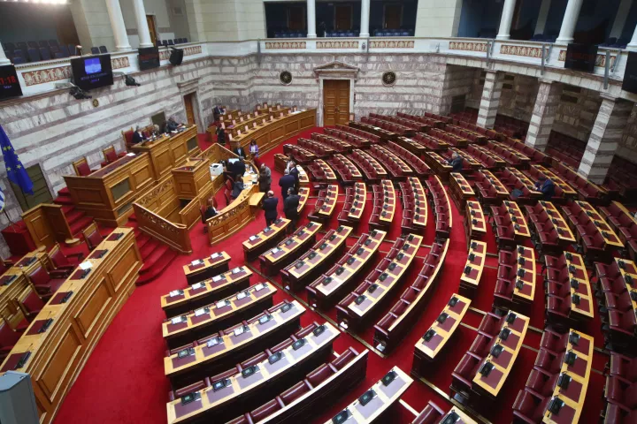 Στην Ολομέλεια σήμερα το νομοσχέδιο για τη φορολογική μεταρρύθμιση για το δημογραφικό και τη μεσαία τάξη	