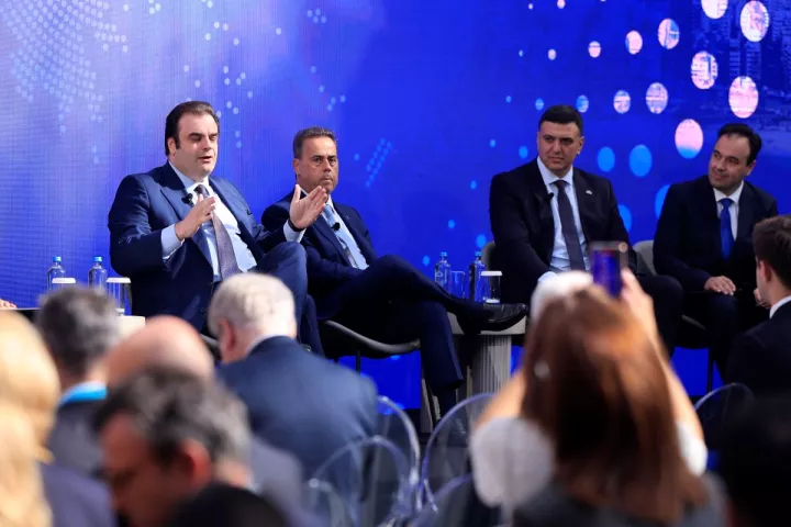 Κυρ. Πιερρακάκης: Η Ελλάδα επέστρεψε - Θέλουμε περισσότερους επενδυτές, περισσότερους ξένους επενδυτές