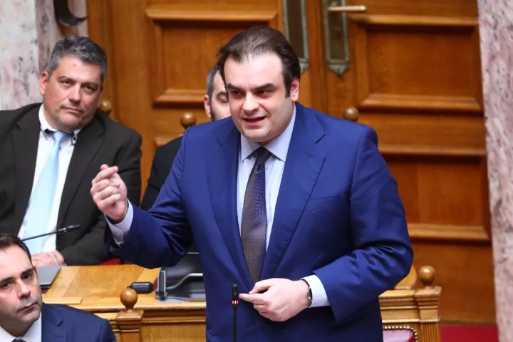 Πιερρακάκης σε Φάμελλο: Ο ΣΥΡΙΖΑ έκλεισε 77 καταστήματα των ΕΛΤΑ  - Εμείς αυξήσαμε το μετοχικό κεφάλαιο για να πληρωθούν τα χρέη (vid)