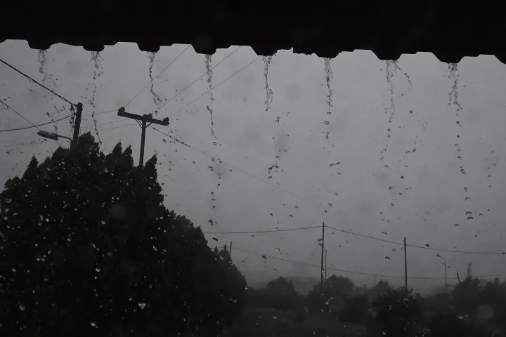 Έκτακτο Δελτίο Επιδείνωσης Καιρού: Ισχυρές βροχές και καταιγίδες το προσεχές τριήμερο - Συστάσεις της Πολιτικής Προστασίας	