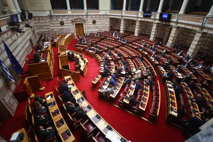 Υπερψηφίστηκε διακομματικά το νέο φορολογικό νομοσχέδιο - Πάνω από 200 ψήφους για πολλά άρθρα