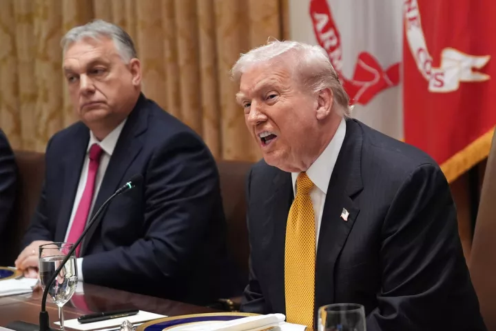 Τραμπ σε Όρμπαν: Η ΕΕ να σέβεται την Ουγγαρία - Θα ήθελα τη συνάντηση με Πούτιν στη Βουδαπέστη