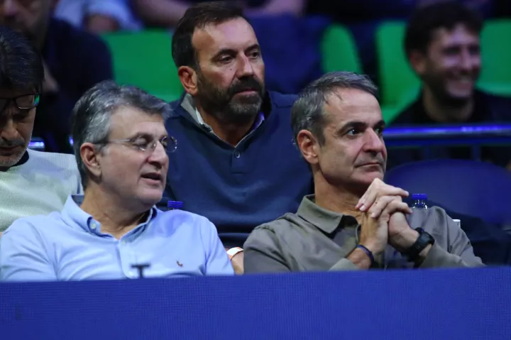 Στο Telekom Center Athens για τον τελικό του Τζόκοβιτς ο Κυριάκος Μητσοτάκης (pics)