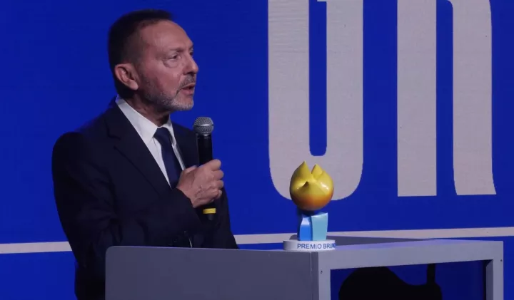 Ιταλία: Το Βραβείο Bruno Leoni 2025 στην Ελλάδα για την οικονομική εξυγίανση και ανάπτυξη που έχει πετύχει (vids)