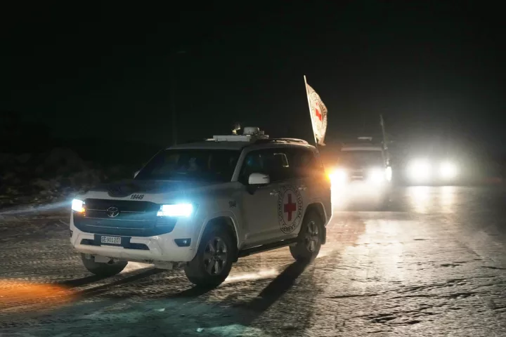 Το Ισραήλ επιβεβαιώνει ότι παρέλαβε λείψανο ομήρου, επιστρέφει στη Λωρίδα της Γάζας τις σορούς 15 Παλαιστινίων