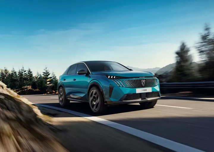 Πόσο κοστίζει η κορυφαία έκδοση του Peugeot e-3008;