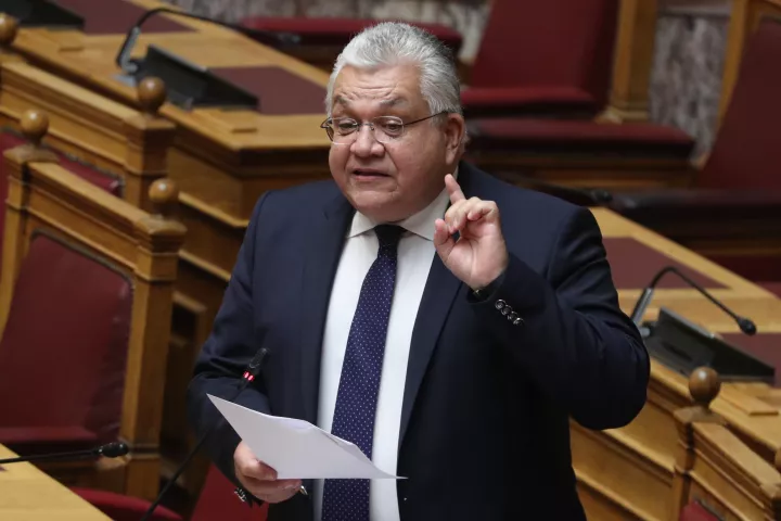 Ν. Παπαϊωάννου: Δεύτερη ευκαιρία στους «αιώνους φοιτητές» που θέλουν να συνεχίσουν