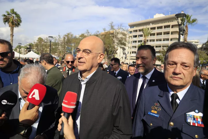 Ν. Δένδιας: Εικόνες από το μέλλον, το παρόν και την ιστορία της Πολεμικής μας Αεροπορίας στον Φλοίσβο (pics)	