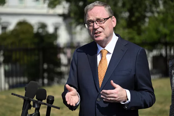 Λευκός Οίκος: Αν συνεχιστεί η στάση πληρωμών, η οικονομική ανάπτυξη μπορεί να έχει αρνητικό πρόσημο 	