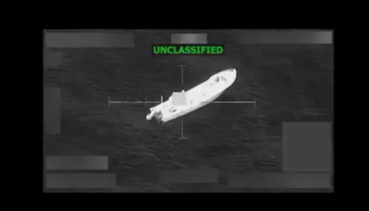 Χέγκσεθ: Αμερικανικό πλήγμα κατά πλοίων που φέρονται να μετέφεραν ναρκωτικά στον Ειρηνικό - Έξι νεκροί (vid)