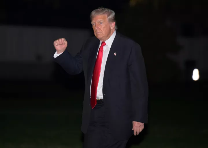 Ο Τραμπ απειλεί το BBC με μήνυση ύψους $1 δισ. για το μονταρισμένο βίντεο - «Θύελλα» αντιδράσεων στη Βρετανία