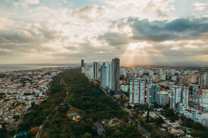 Μπλακ άουτ στον Άγιο Δομίνικο - Βλάβη στο δίκτυο ηλεκτροδότησης σε όλη τη χώρα