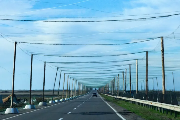 Η Ρωσία χρησιμοποιεί τις εφεδρικές δυνατότητες διύλισης πετρελαίου για να αντισταθμίσει τη ζημιά από τα ουκρανικά drones