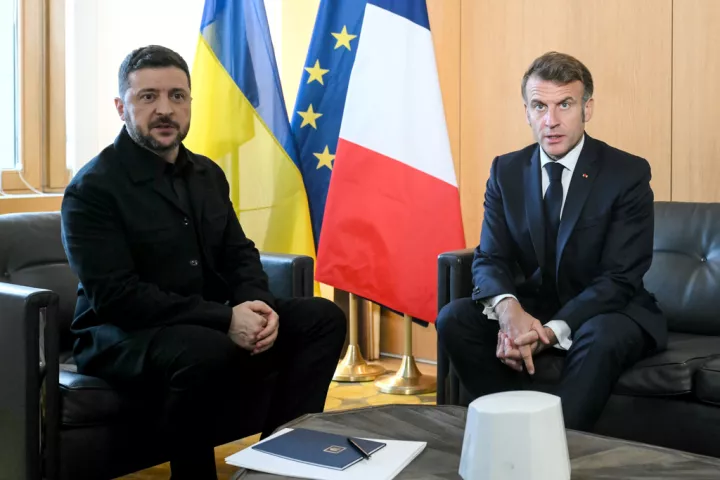 Μερτς σε Ζελένσκι: Αναμένουμε δυναμική καταπολέμηση της διαφθοράς