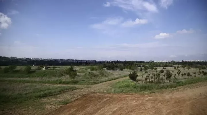 Στρατόπεδο Καρατάσιου: Ο ΣΥΡΙΖΑ κάνει αντιπολίτευση φορώντας τον μανδύα του «πρασίνου»