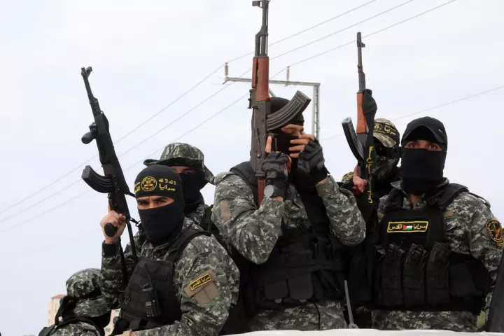 Δέκα χρόνια μετά το Μπατακλάν, η απειλή της τρομοκρατίας παραμένει: Πώς εξελίχθηκαν ISIS και αλ Κάιντα 