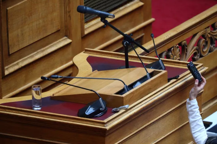Βουλή: Εφαρμόστηκε και στην «Ώρα του πρωθυπουργού» ο νέος «χρονο-κόφτης»
