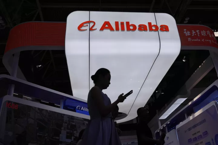 Ο Λευκός Οίκος κατηγορεί την Alibaba ότι βοηθά τον κινεζικό στρατό να στοχεύσει τις ΗΠΑ