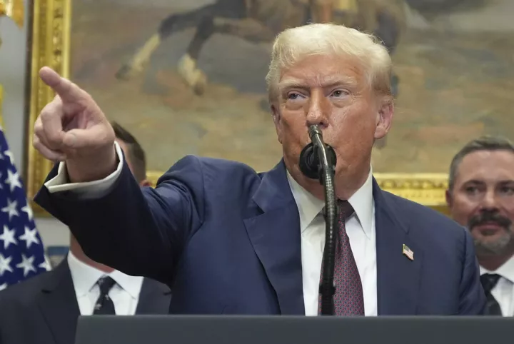 Τραμπ: Θα κινηθώ νομικά κατά του BBC