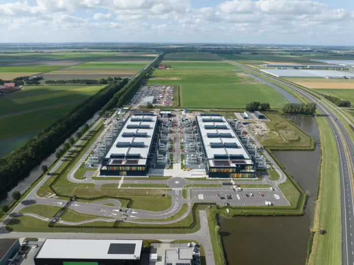 Η έκρηξη των data centers στις ΗΠΑ θέτει σε δοκιμασία το ηλεκτρικό δίκτυο